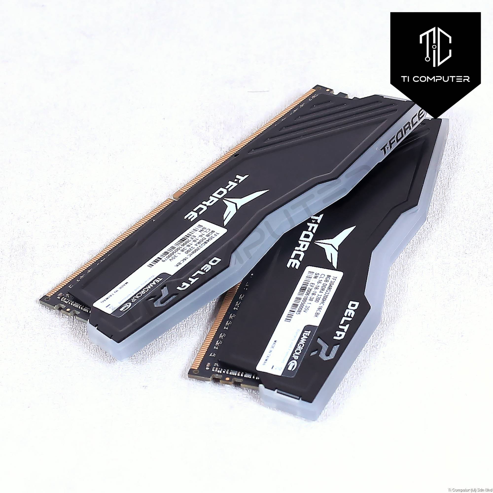 T-FORCE DELTA R 16GB DDR4 3200MHz 2枚 TEAMGROUP Team T-Force Delta RGB DDR4 Gaming Memory, 2 x 8